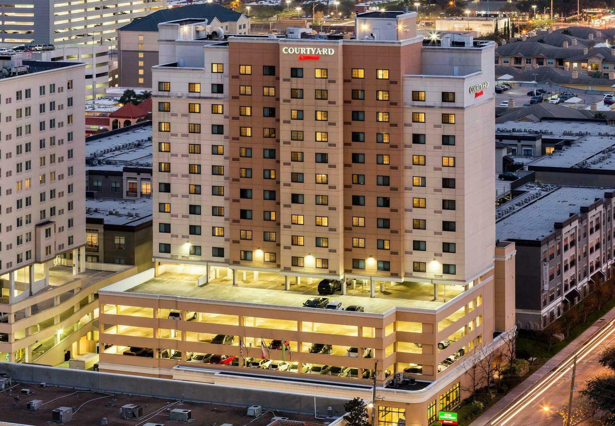 Courtyard By Marriott Houston Galleria Hotel Exterior photo